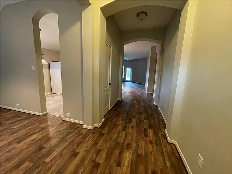 25011 Emporia Point Ct — Photo 13
