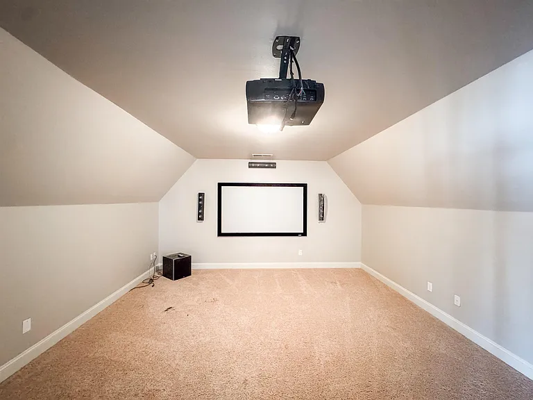 713 Briston Ln — Photo 16