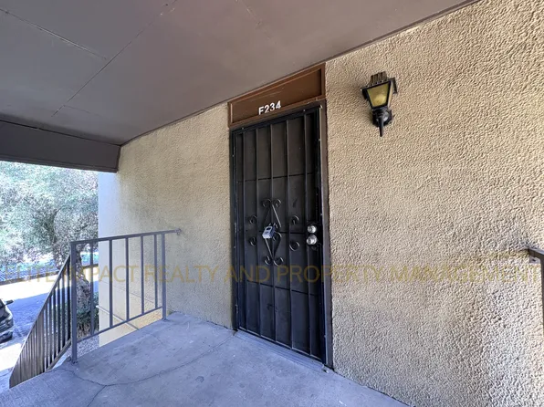 1620 N Wilmot Rd, Tucson, AZ