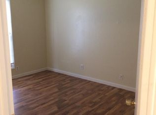 1250 Dewdrop Ln, Florissant, MO 63031