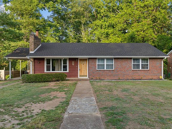 2nd image of 606 River Bluff Dr