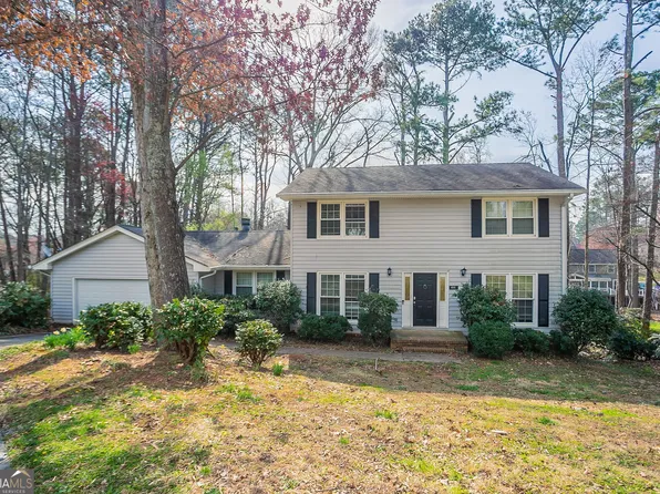 4641 Waterford Ct, Dunwoody, GA 30338