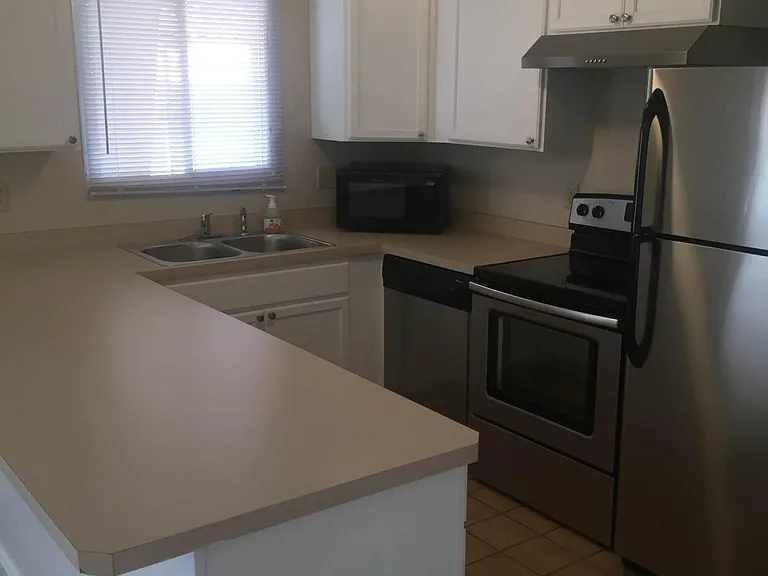 1234 E Riviera Dr — Photo 5