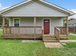 412 Stowell St, Anahuac, TX 77514