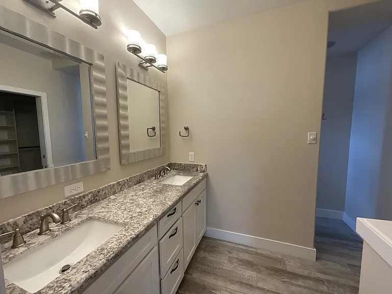 5506 Sunny Cv — Photo 8