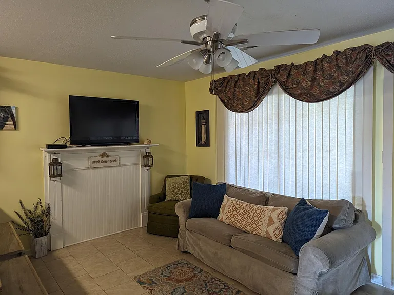 1851 Colony Dr #4C — Photo 11