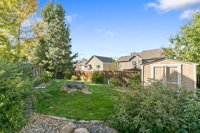 829 Sparrow Hawk Dr — Photo 38
