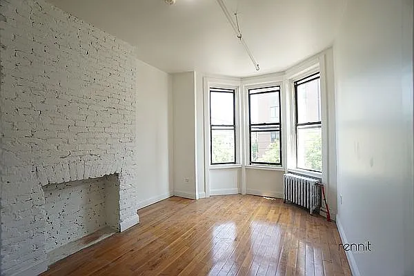 381 Grove St APT 3A photo 1