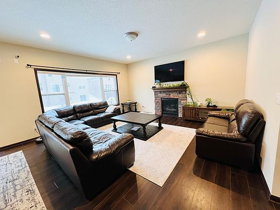 5th image of 1495 Mills Dr