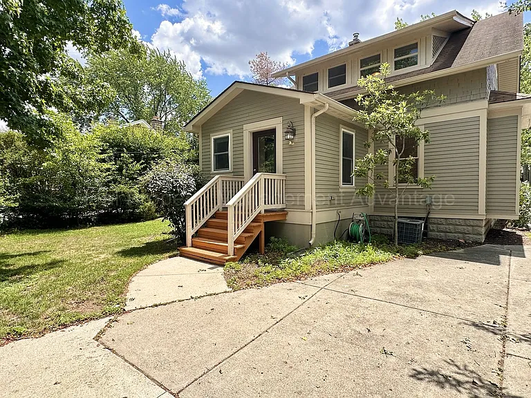 217 Gardenia Ave — Photo 24