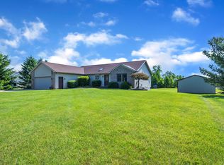 1851 Meghann Ln, Eaton Rapids, MI 48827