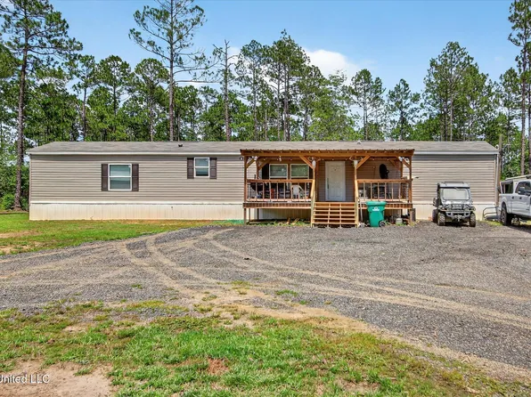 23270 J J Rd, Kiln, MS 39556