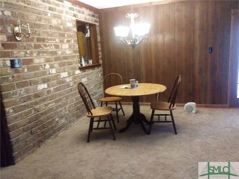 2nd image of 10 Dyches Dr