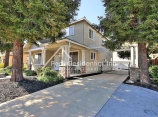 9621 Crisswell Dr, Elk Grove, CA 95624