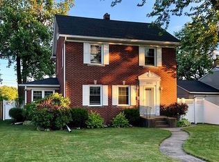 2720 25th Ave #A, Moline, IL 61265