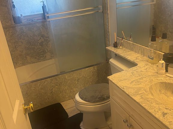 2nd image of 1002 W Iowa Ave #2