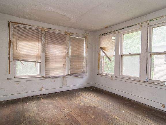 4th image of 1437 Virginia Park St