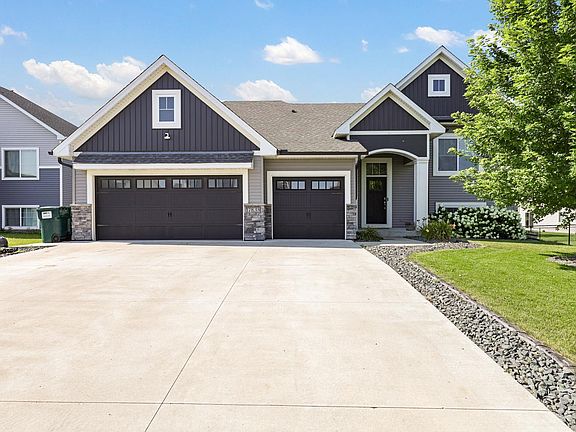 3rd image of 17838 Essex Ln