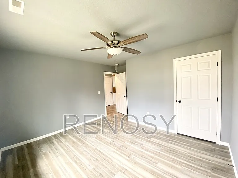 217 E Front St #B — Photo 7