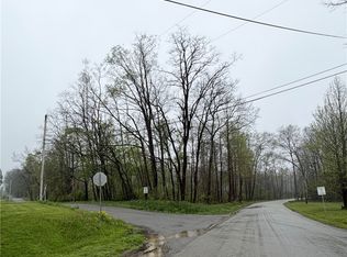 0 School St, Sandy Lake, PA 16145