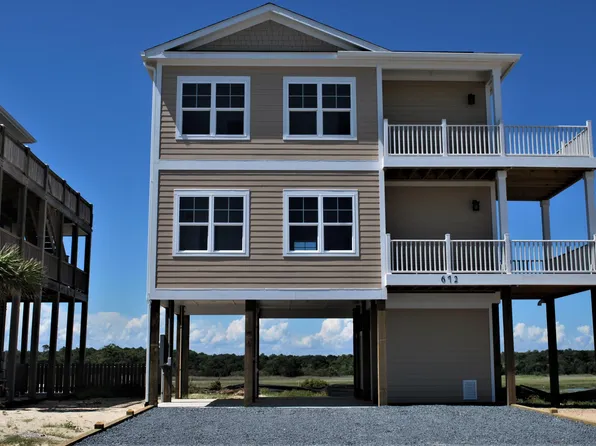 672 Ocean Boulevard W, Holden Beach, NC 28462