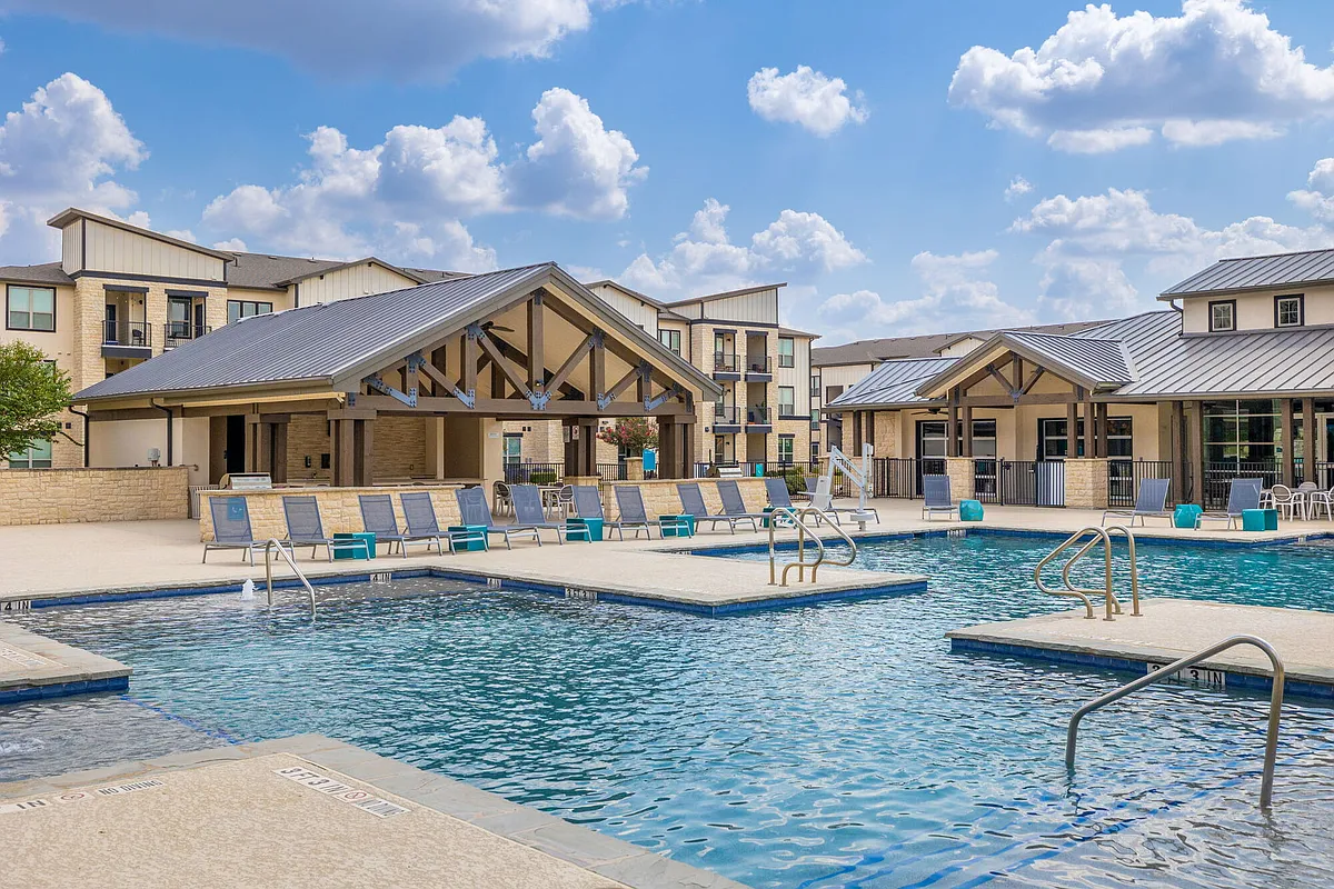 Building Photo - Enclave Falcon Pointe