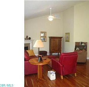 4th image of 1058 Arcadia Blvd