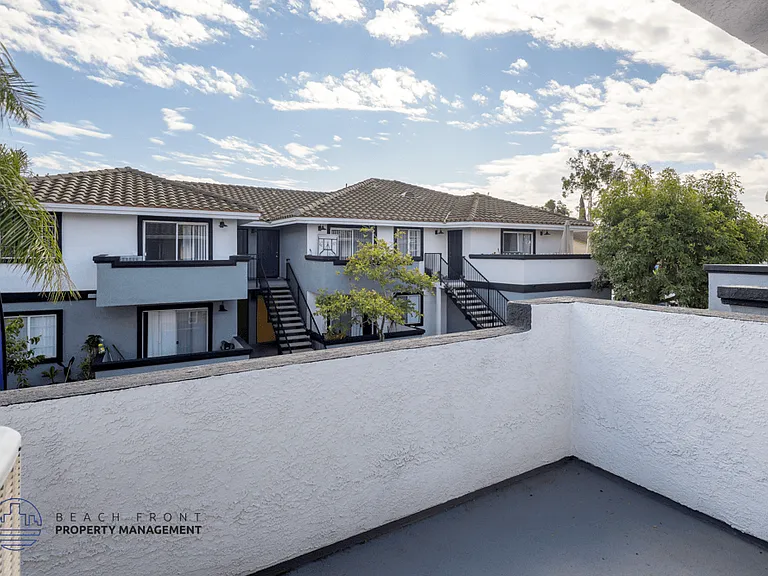 875 N. Olive St. — Photo 6