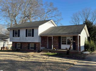 420 Cloverdale Ln, Simpsonville, SC 29681