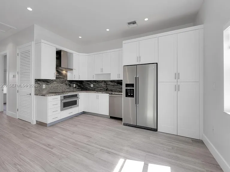 2426 SW 25th St #2426 — Photo 9