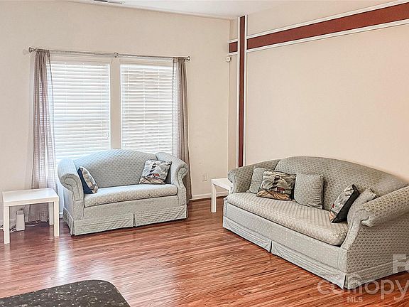 4th image of 14408 Glendon Hall Ln
