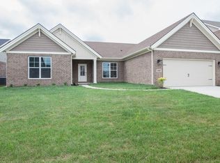 5567 Abbe Wood Dr, Newburgh, IN 47630