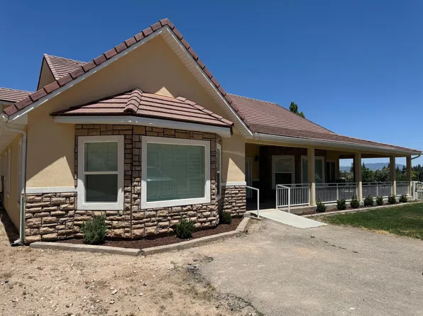 47 W 400 S, Parowan, UT 84761