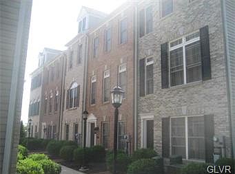 End unit townhome!