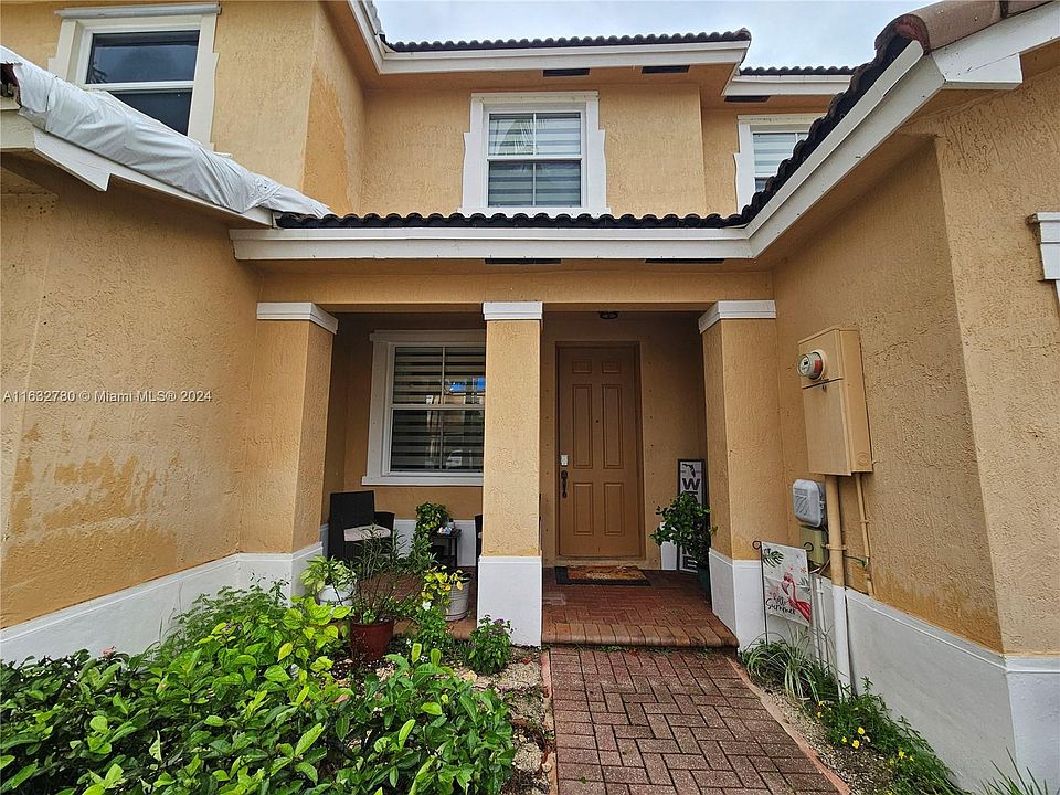 1st image of 1053 NE 42nd Ave