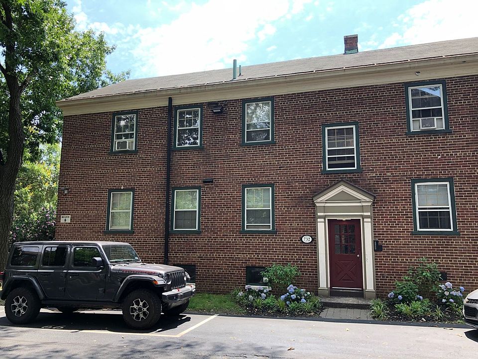 1st image of 732 Terrace #D
