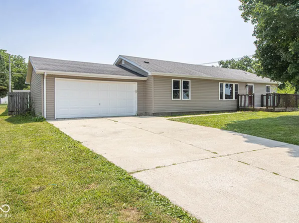 825 Rockshire Ct, Gas City, IN 46933
