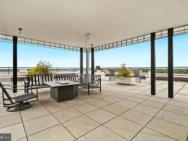 10500 Rockville Pike #605 — Photo 30