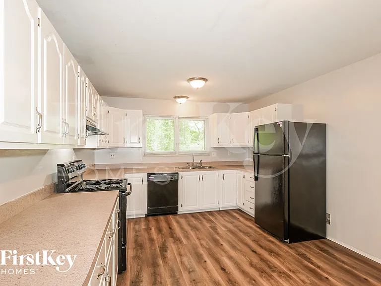 14501 Soho Dr — Photo 6