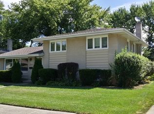 803 N Stratford Rd, Arlington Heights, IL 60004