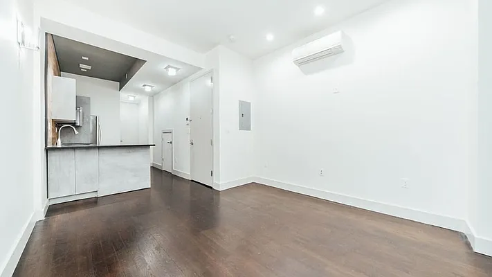 Rented by Nooklyn NYC LLC | media 46