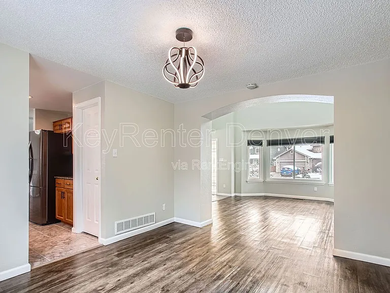 5742 W 114th Pl — Photo 10