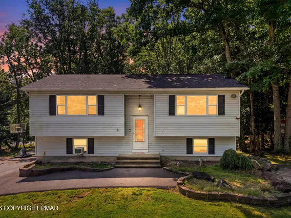 105 Ledgewood Dr, East Stroudsburg, PA 18301