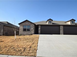 453 Rineel Ave, Centerton, AR 72719