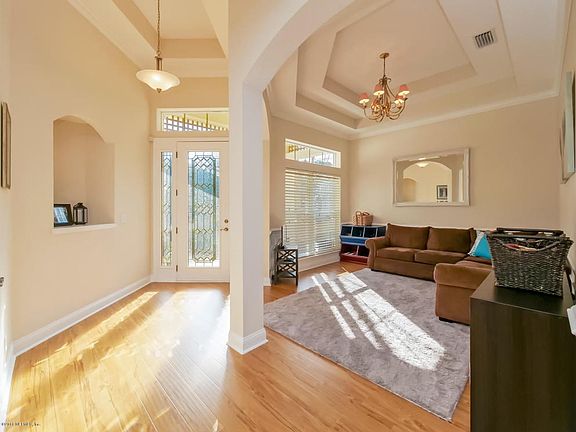 12118 Red Barn Ct-3