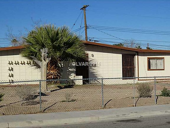 2nd image of 2752 Hermosa St