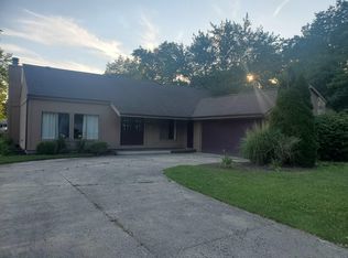 4727 Oak Creek Dr, Fort Wayne, IN 46835