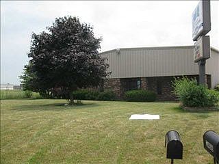 1st image of 2408 Eisenhower Dr N