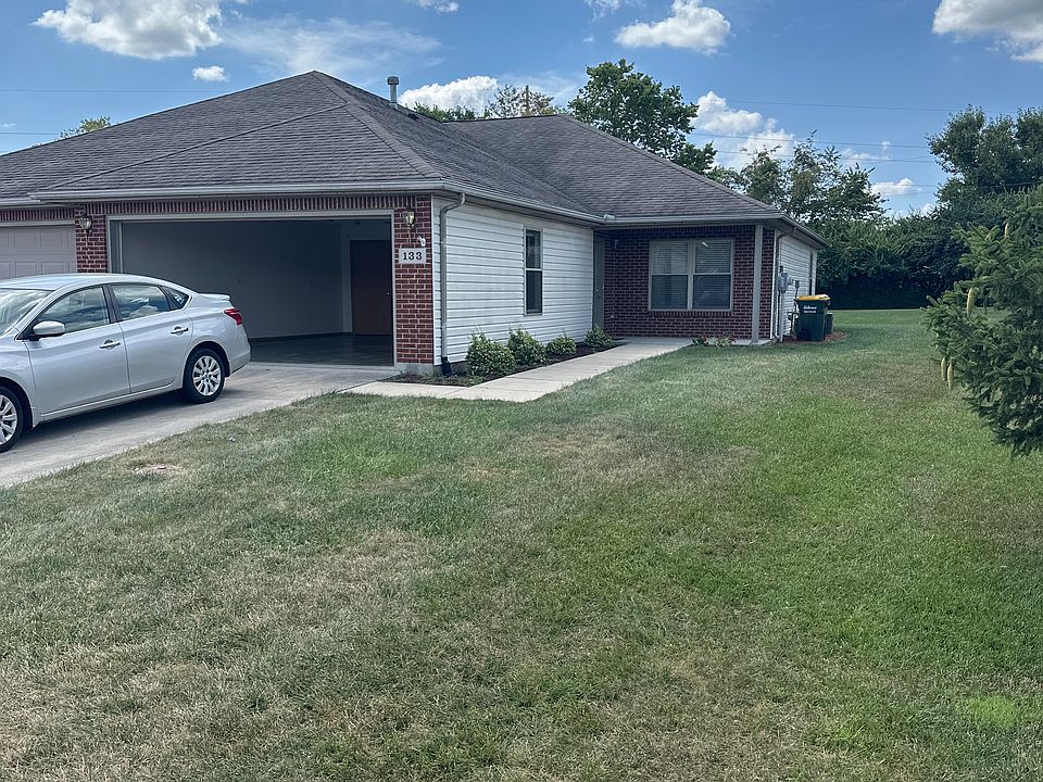 1st image of 133 Brooke Woode Dr