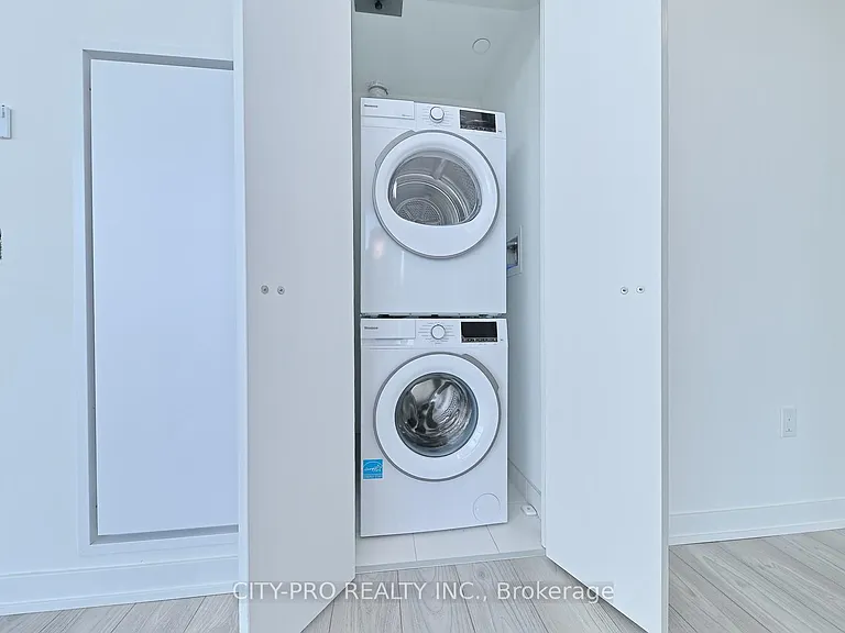 1 Fairview Rd E #3111 — Photo 22